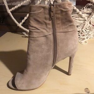 Vince  Camuto Tan Bootie Heels, Women’s size 7